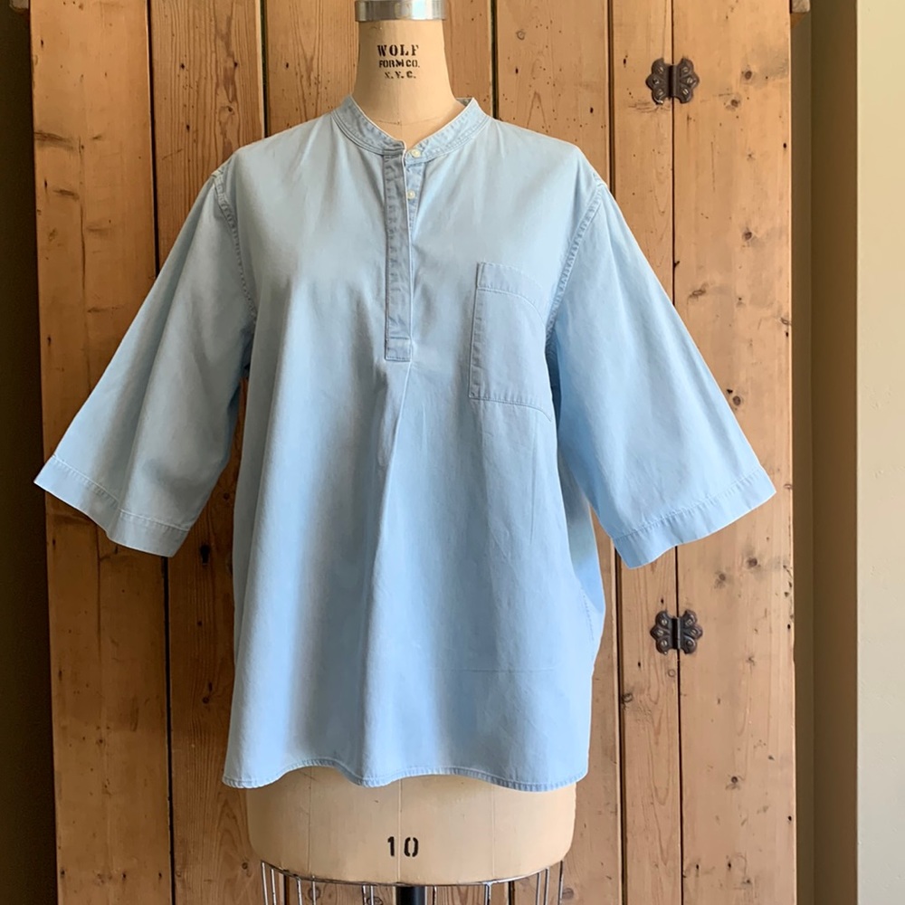 Gap chambray short sleeve blouse. Size XL